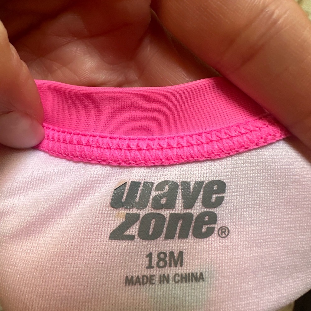 Pink Pineapple Rashguard with Ruffle Details - Picture 3 of 3